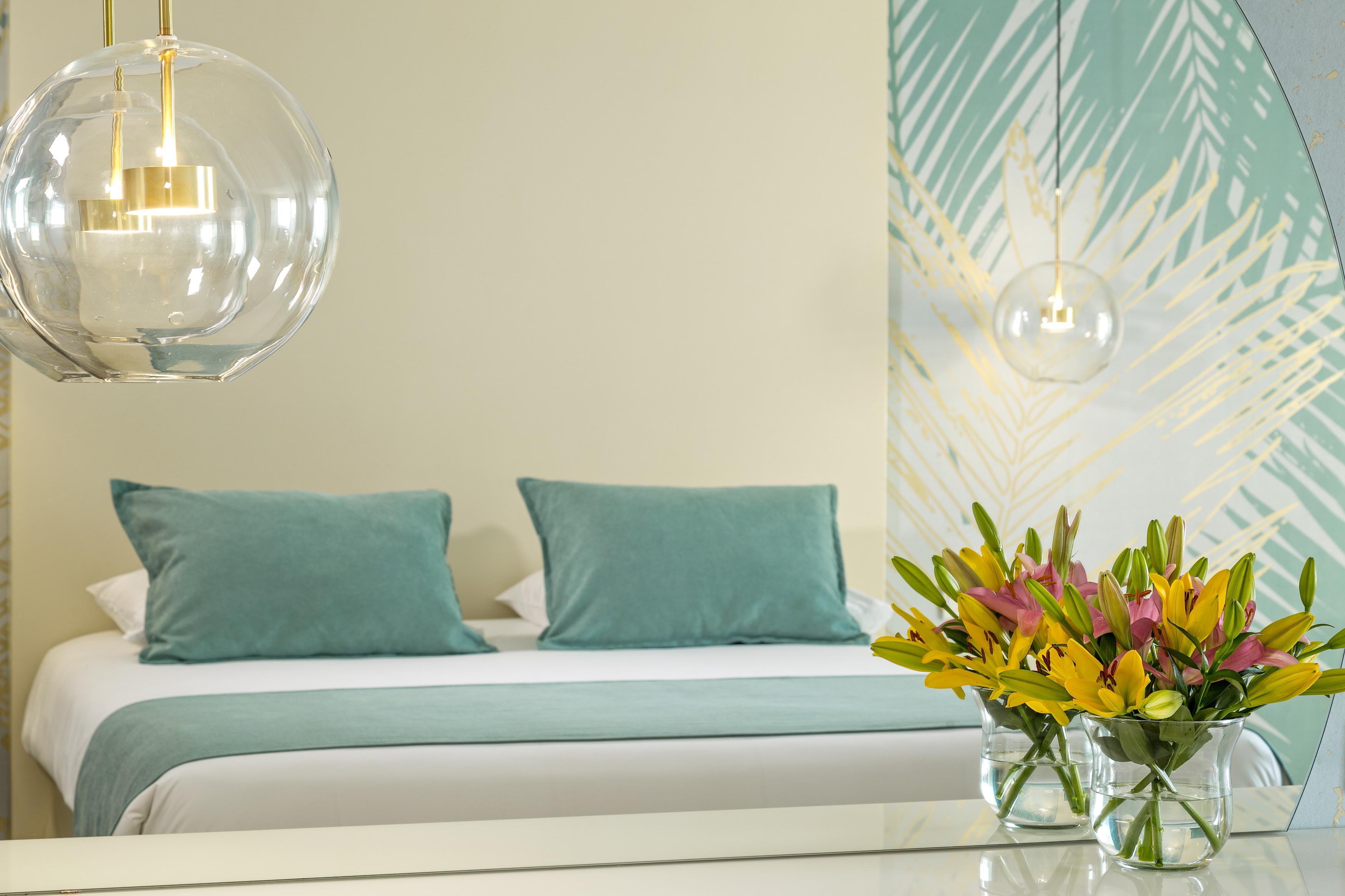 Ivi Mare - Designed For Adults By Louis Hotels Geroskipou المظهر الخارجي الصورة A bedroom at the hotel