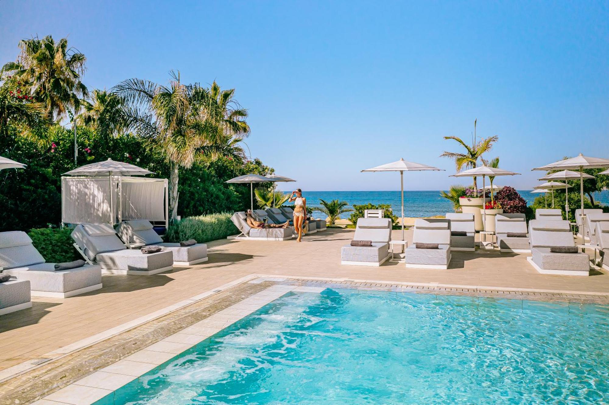 Ivi Mare - Designed For Adults By Louis Hotels Geroskipou المظهر الخارجي الصورة The Beach Club at The Standard, Miami Beach