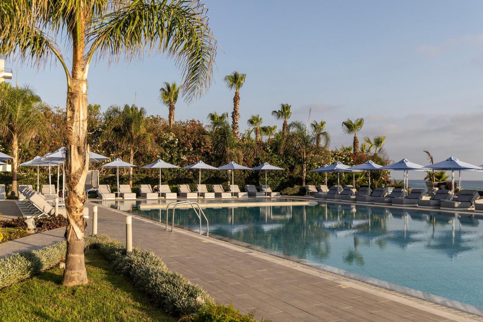 Ivi Mare - Designed For Adults By Louis Hotels Geroskipou المظهر الخارجي الصورة The pool at the hotel