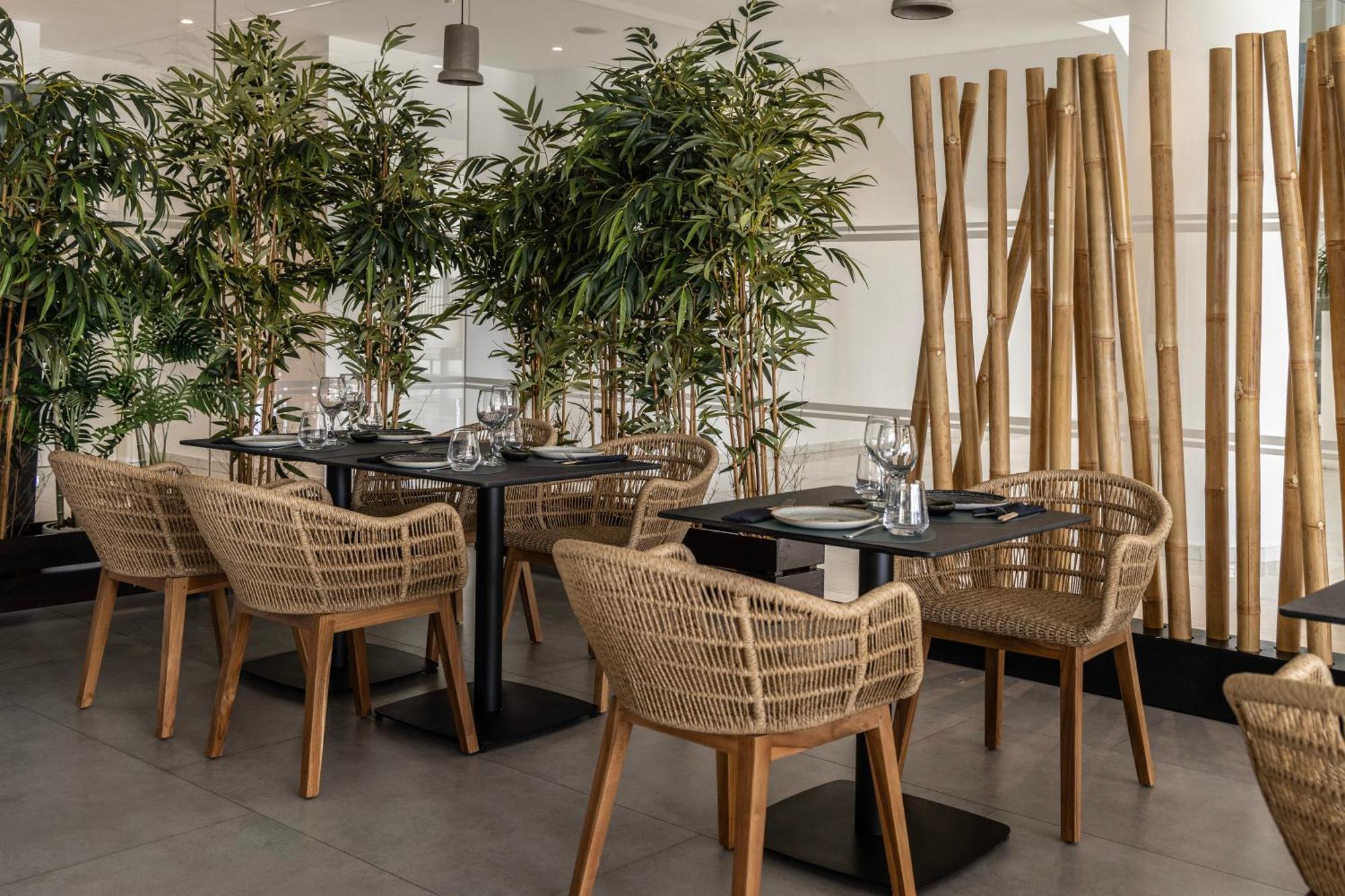 Ivi Mare - Designed For Adults By Louis Hotels Geroskipou المظهر الخارجي الصورة Restaurant interior