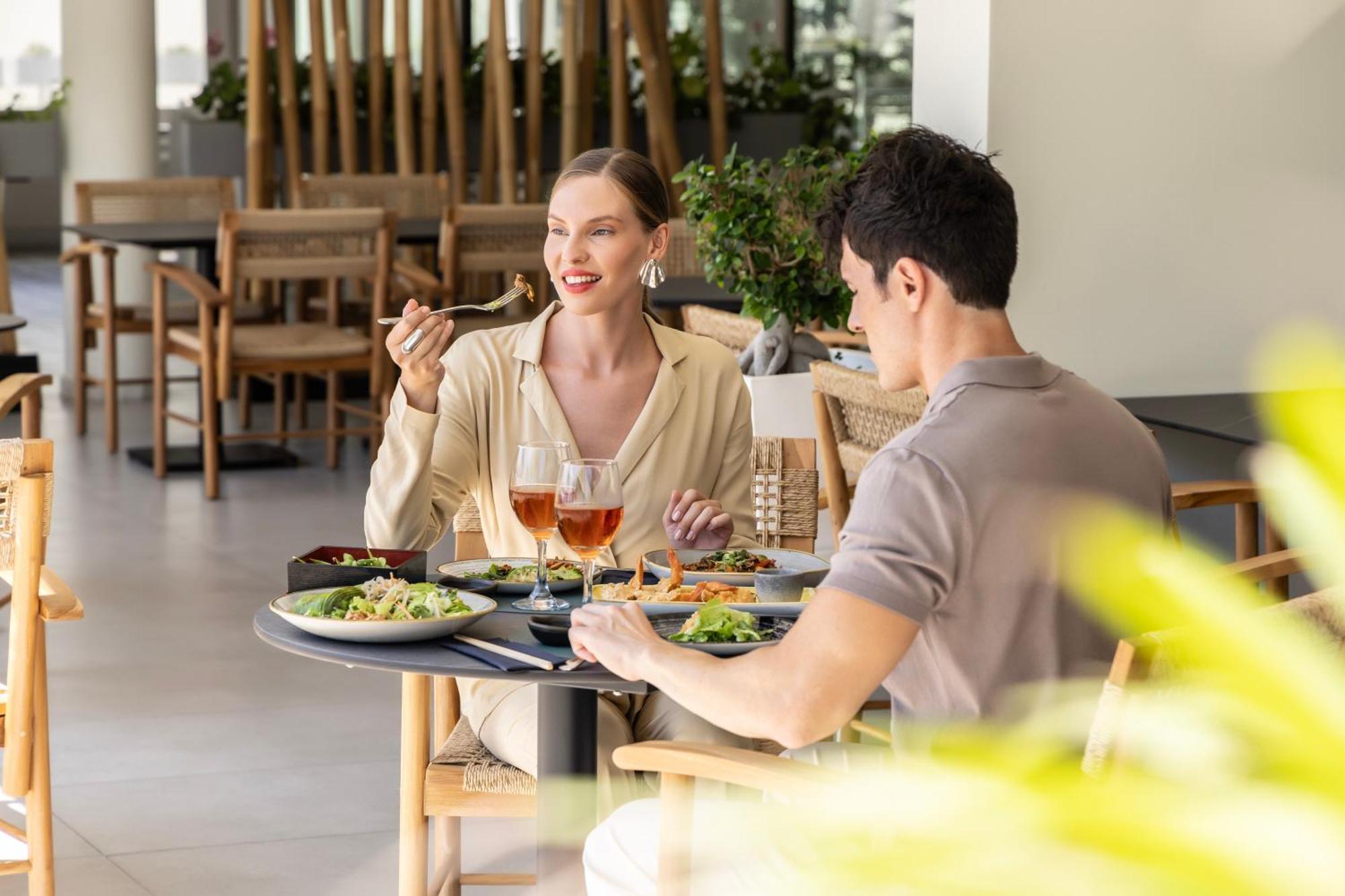 Ivi Mare - Designed For Adults By Louis Hotels Geroskipou المظهر الخارجي الصورة Restaurant