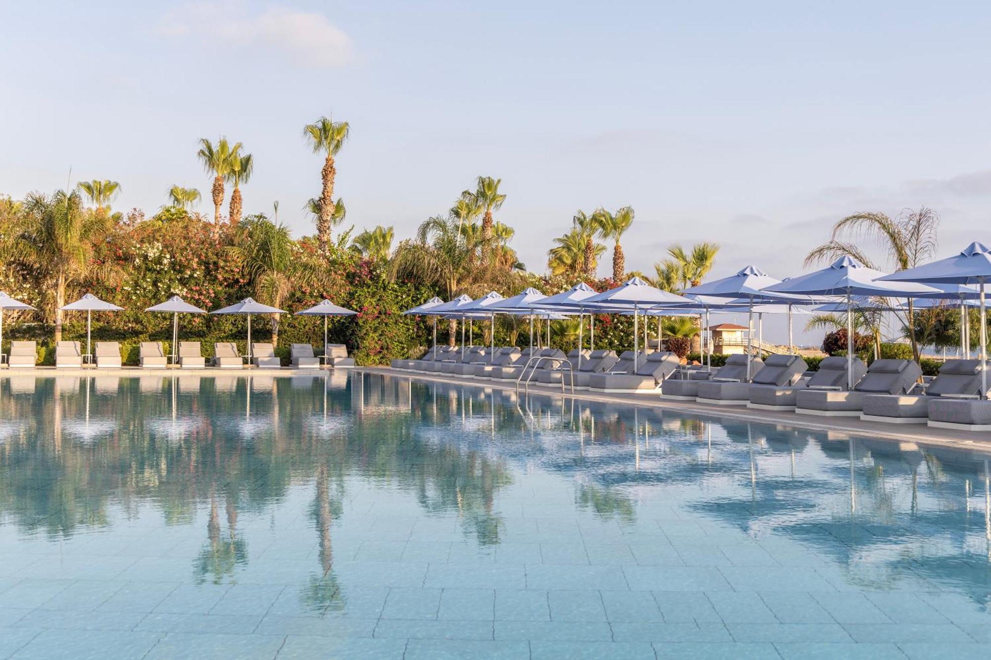 Ivi Mare - Designed For Adults By Louis Hotels Geroskipou المظهر الخارجي الصورة Pool at the hotel