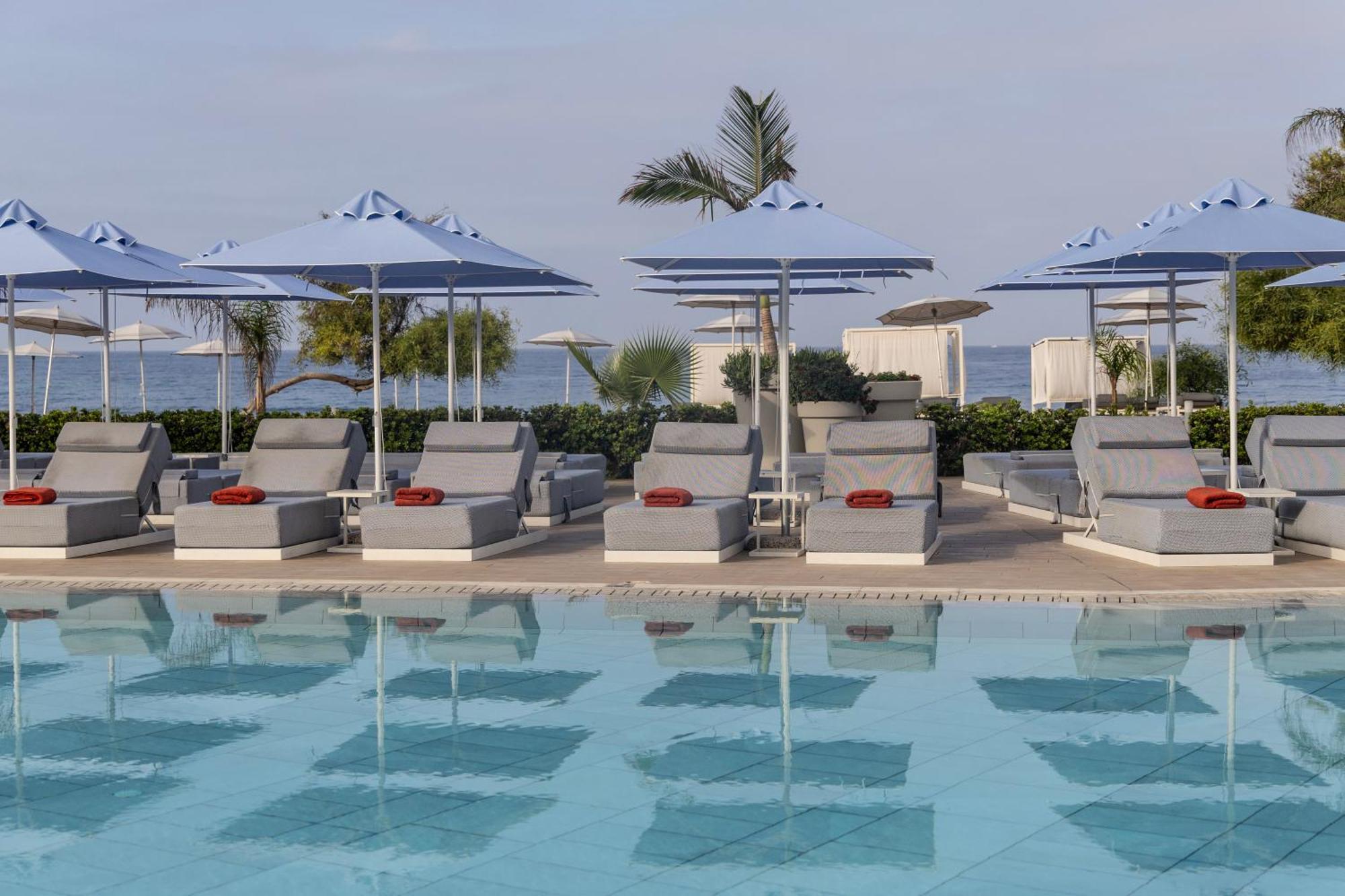Ivi Mare - Designed For Adults By Louis Hotels Geroskipou المظهر الخارجي الصورة The swimming pool at the hotel