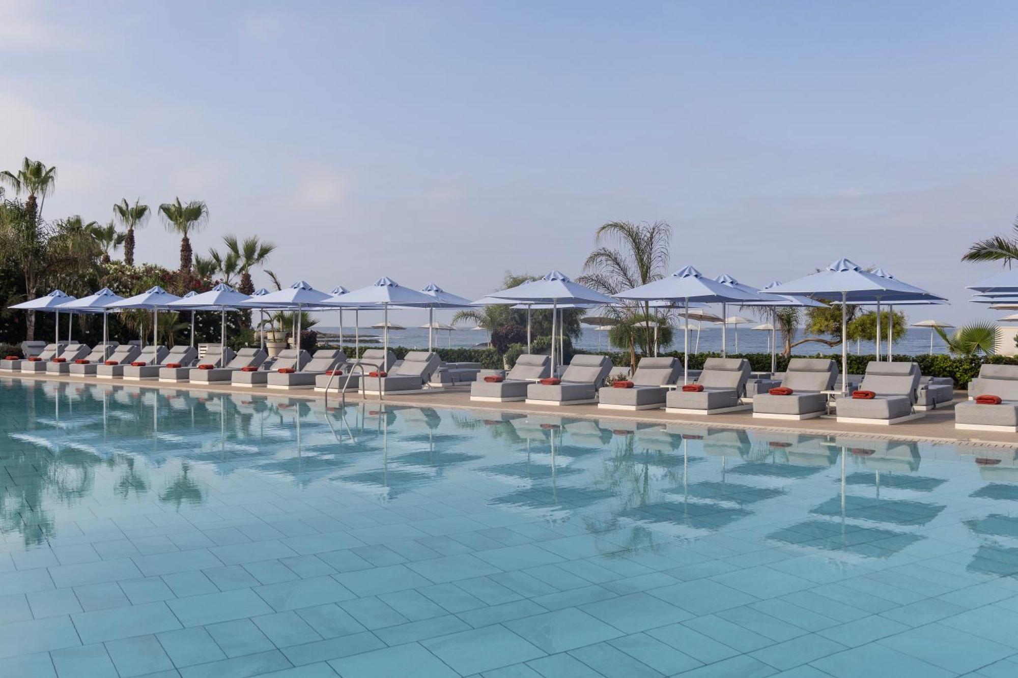 Ivi Mare - Designed For Adults By Louis Hotels Geroskipou المظهر الخارجي الصورة The swimming pool at the hotel